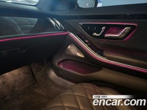 Mercedes-Benz S-Class S500L 4MATIC 2023 года из Южной Кореи