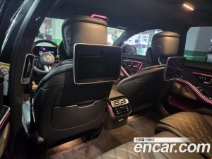 Mercedes-Benz S-Class S500L 4MATIC 2023 года из Южной Кореи