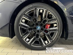 BMW i5 M60 xDrive 2024 года из Южной Кореи
