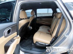 Kia Sorento Дизель 2.2 2WD 2024 года из Южной Кореи
