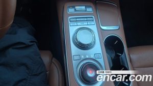 Genesis GV70 2.5T Бензин AWD 2024 года из Южной Кореи