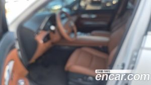 Genesis GV70 2.5T Бензин AWD 2024 года из Южной Кореи