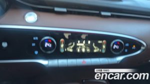 Genesis GV70 2.5T Бензин AWD 2024 года из Южной Кореи