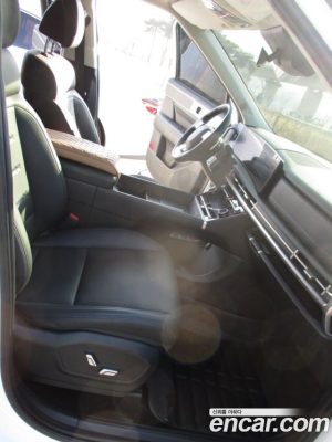 Hyundai Santafe Бензин 2.5T 2WD 2024 года из Южной Кореи