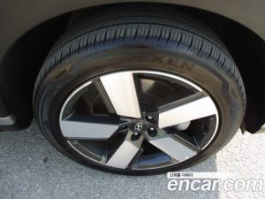 Hyundai Santafe Бензин 2.5T 2WD 2024 года из Южной Кореи