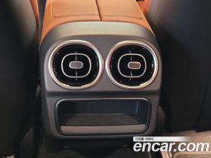 Mercedes-Benz C-Class C200 AMG Line 2025 года из Южной Кореи