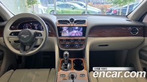 Bentley Bentayga 4.0 V8 Base 2025 года из Южной Кореи