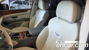 Bentley Bentayga 4.0 V8 Base 2025 года из Южной Кореи