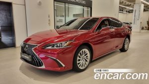 Lexus ES Luxury Plus 2023 года из Южной Кореи