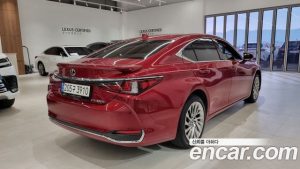 Lexus ES Luxury Plus 2023 года из Южной Кореи