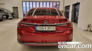 Lexus ES Luxury Plus 2023 года из Южной Кореи