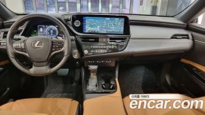Lexus ES Luxury Plus 2023 года из Южной Кореи