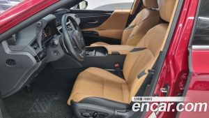 Lexus ES Luxury Plus 2023 года из Южной Кореи