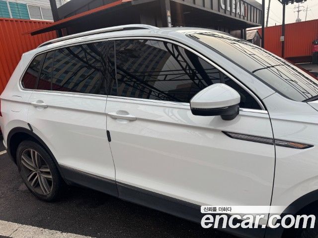 Volkswagen Tiguan 2.0 TDI 4 Prestige 2023 года из Кореи