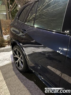 BMW X5 xDrive 40i M Sport 2025 года из Южной Кореи