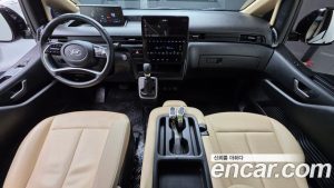 Hyundai Staria Tourer 11-Seater 2024 года из Южной Кореи