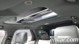 Land Rover Discovery P360 R-Dynamic SE 2023 года из Южной Кореи