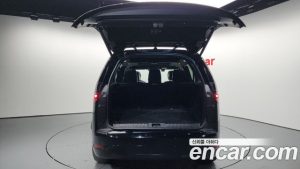 Land Rover Discovery P360 R-Dynamic SE 2023 года из Южной Кореи