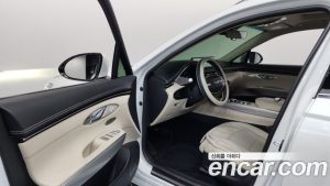 Genesis GV70 2.5T Бензин AWD 2024 года из Южной Кореи