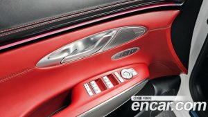 Genesis GV70 2.5T Бензин AWD 2025 года из Южной Кореи