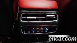Genesis GV70 2.5T Бензин AWD 2025 года из Южной Кореи