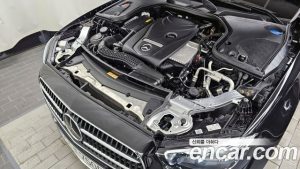 Mercedes-Benz E-Class E250 Avantgarde 2023 года из Южной Кореи