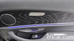 Mercedes-Benz E-Class E250 Avantgarde 2023 года из Южной Кореи