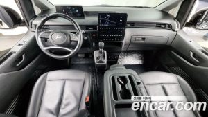 Hyundai Staria Tourer 11-Seater 2025 года из Южной Кореи