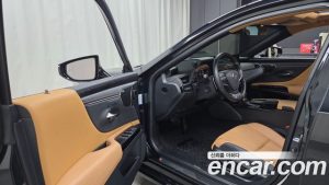 Lexus ES Executive 2022 года из Южной Кореи