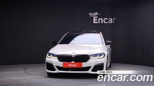 BMW 5-Series M550i xDrive 2023 года из Южной Кореи
