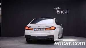 BMW 5-Series M550i xDrive 2023 года из Южной Кореи