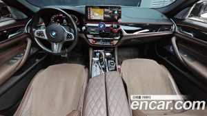BMW 5-Series M550i xDrive 2023 года из Южной Кореи