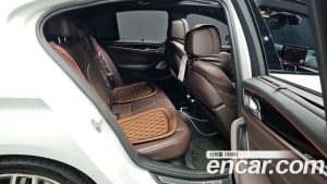 BMW 5-Series M550i xDrive 2023 года из Южной Кореи