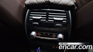 BMW 5-Series M550i xDrive 2023 года из Южной Кореи