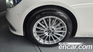 Mercedes-Benz E-Class E250 Exclusive 2023 года из Южной Кореи