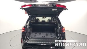 BMW X5M 4.4 Competition 2025 года из Южной Кореи