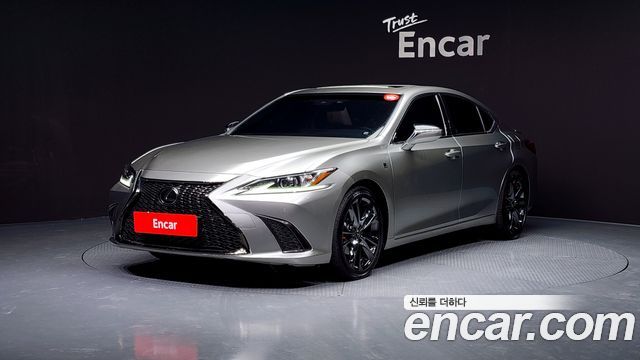 Lexus ES F-Sport Design Charger 2024 года из Кореи