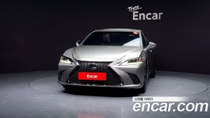 Lexus ES F-Sport Design Charger 2024 года из Южной Кореи