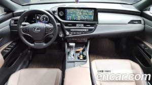 Lexus ES F-Sport Design Charger 2024 года из Южной Кореи