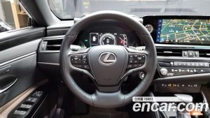 Lexus ES F-Sport Design Charger 2024 года из Южной Кореи