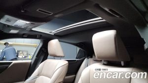 Lexus ES F-Sport Design Charger 2024 года из Южной Кореи