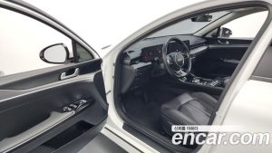 Kia K5 1.6 Turbo 2024 года из Южной Кореи