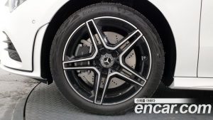 Mercedes-Benz CLA-Class CLA250 4MATIC 2023 года из Южной Кореи