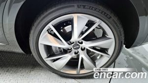 Genesis GV70 2.5T Бензин AWD 2025 года из Южной Кореи