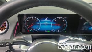 Mercedes-Benz EQB EQB300 4MATIC 2024 года из Южной Кореи