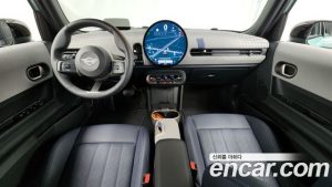 Mini Cooper 5Door Favoured 2025 года из Южной Кореи