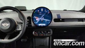 Mini Cooper 5Door Favoured 2025 года из Южной Кореи