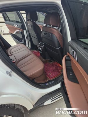 BMW X6 xDrive40i M Sport 2025 года из Южной Кореи