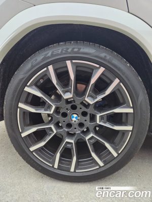 BMW X6 xDrive40i M Sport 2025 года из Южной Кореи