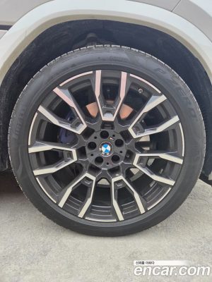 BMW X6 xDrive40i M Sport 2025 года из Южной Кореи